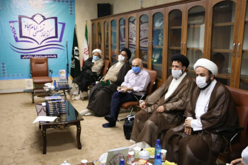 نشست صمیمانه صحیفه پژوهان با استاد انصاریان 