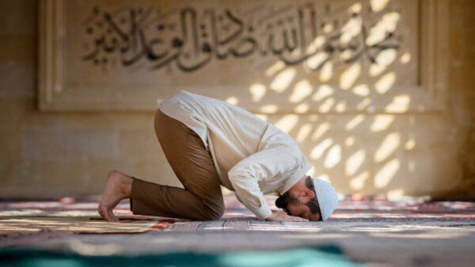 چگونه می توان با نماز به آرامش رسید؟