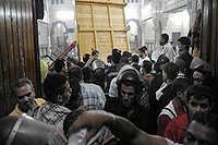 ورود ارتش مصر به مسجد «الفتح» قاهره/ اخوان‌المسلمين برگزاری تظاهرات «هفته اعتراضات» را خواستار شد