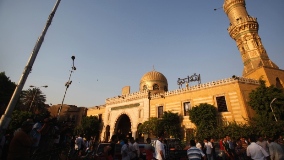 موج اقدامات ضدشیعی در قاهره؛   مصر 52 زائر هندی شیعه را دیپورت کرد