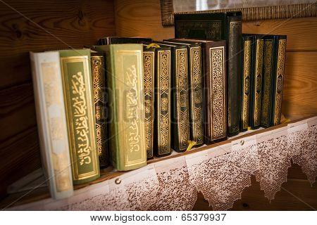 با هدف مقابله با تفاسیر نادرست از اسلام؛ یک میلیون نسخه ترجمه‌ قرآن به زبان‌های مختلف در مالزی توزیع می‌شود