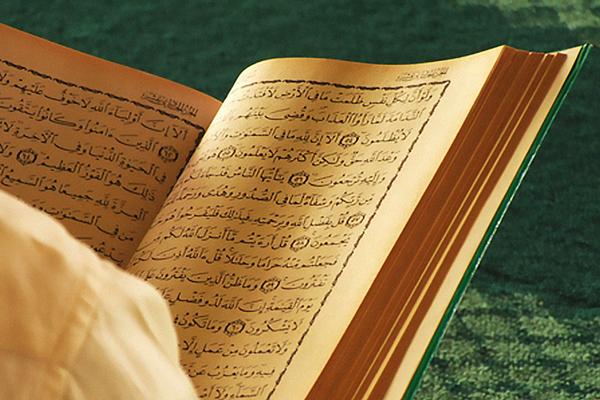 پیرزن بی‌سواد اماراتی قرآن را حفظ کرد