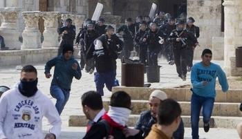 Brawl at Aqsa Mosque after Jewish settlers perform rituals