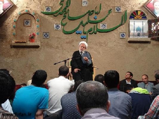 The Professor Hossein Ansarian's speech at Mausoleum of Sheikh TARASHTI/photos