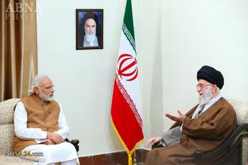 Imam Khamenei: Anti-terrorism fight must be handed to Islamic nations