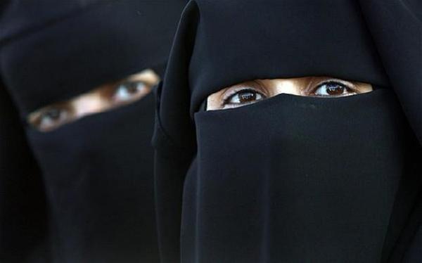  Burka ban for Muslims enforced in Switzerland with fines of up to £8000 