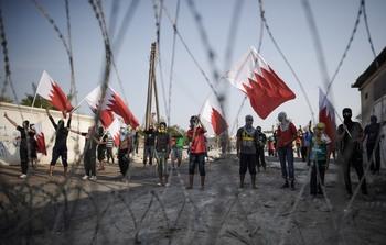 Clashes break out btw Bahraini police and demonstrators after dissolve of al-Wefaq Society