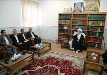 Grand Ayatollah Makarem: Takfiri terrorism great danger for entire world