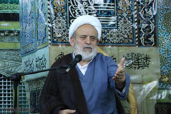 گزارش تصویری/ سخنرانی استاد انصاریان در حسینیه بیت الاحزان اصفهان 