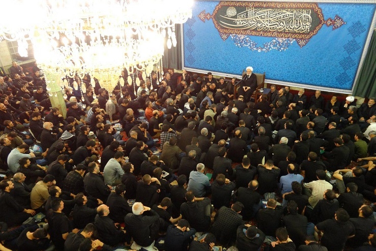 گزارش تصویری: مراسم احیاء شب بیست و یکم رمضان 1439ق در حسینیه همدانی ها با سخنرانی استاد حسین انصاریان
